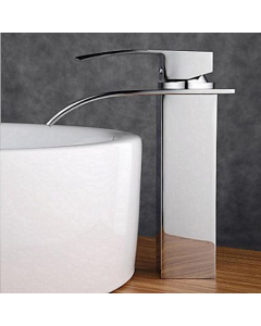 Robinet salle de bain robuste avec mitigeur, style contemporain et finition en métal chromé