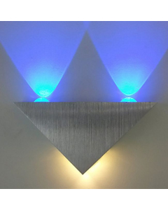 Applique murale de forme triangulaire en aluminium à 3 diffuseurs de lumière  8.5 cm de hauteur