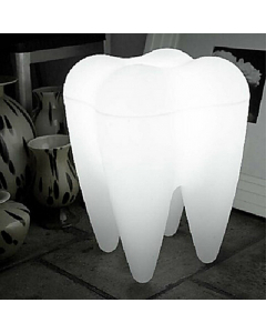 Lampadaire LED sous forme de dent