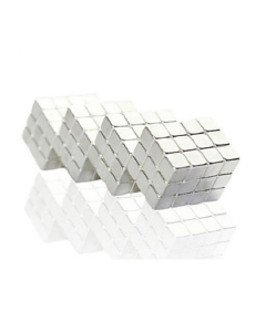 Jouet aimanté composé de 216 cubes magnétiques 4mm